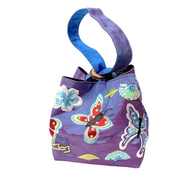 Silk bucket purse with embroidered butterflies, iridescent blueish purple - Picture 1 of 10